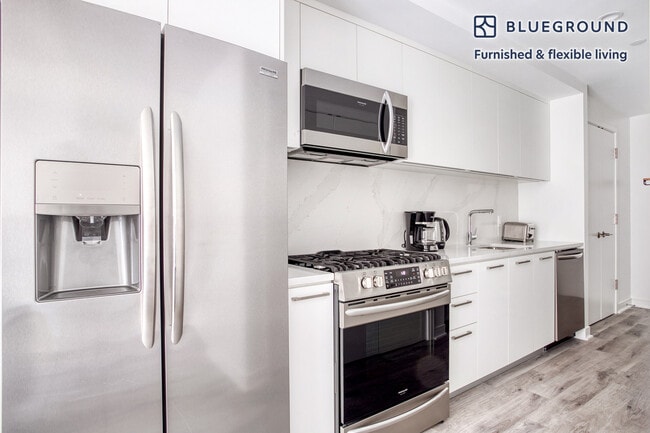 Photo - 949 1st St SE Unidad FL10-ID302