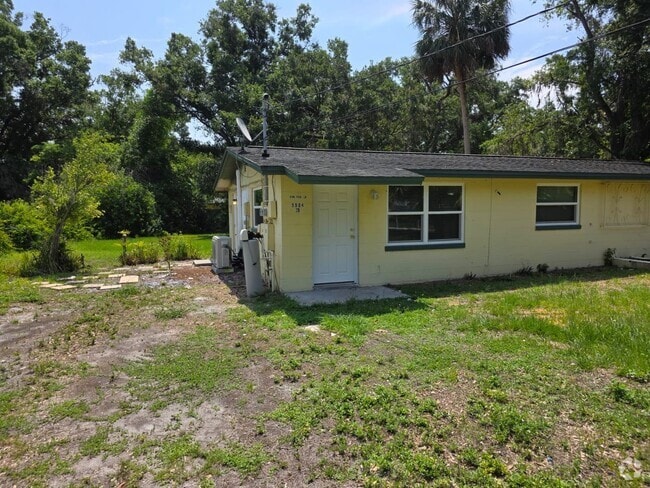 Building Photo - 5904 Kingsview Ln Unit A Rental