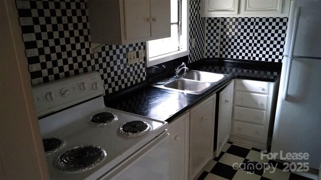 Photo - 416 Copeland Park