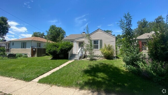 Building Photo - Spacious 4 Bed | 2 Bath Home Near Sloan’s ...
