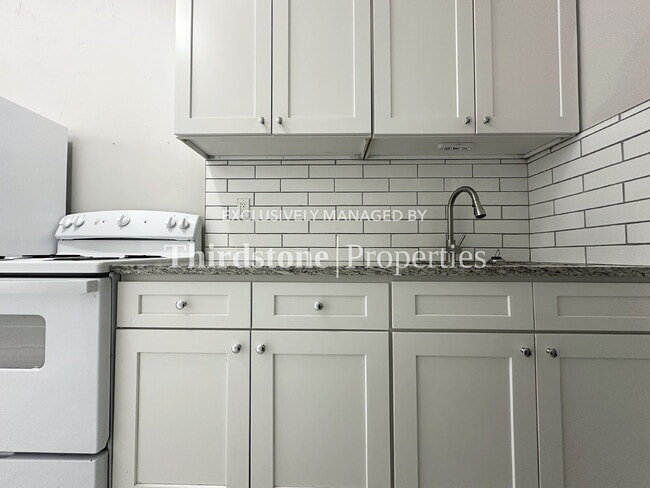 Photo - 82 W 32nd St Unit 4