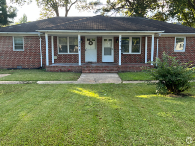 Building Photo - 1419 Oleander Ave Rental