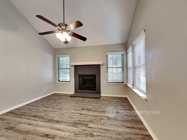 Photo - 129 Callender Dr