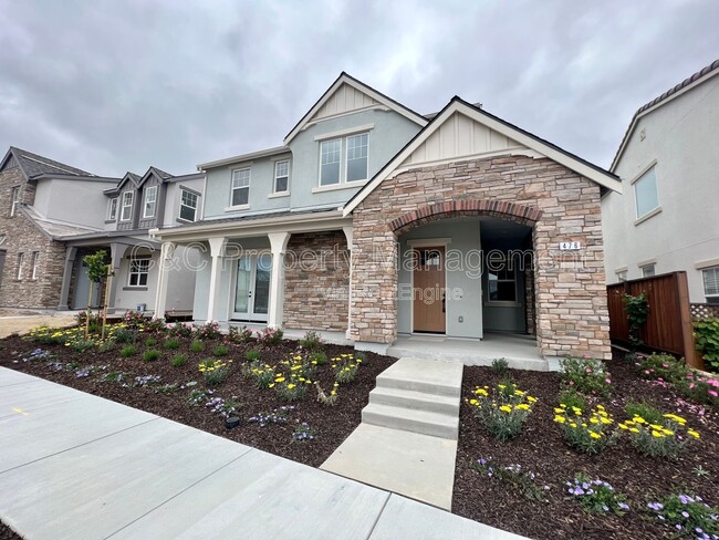 Photo - 476 Lassen Wy