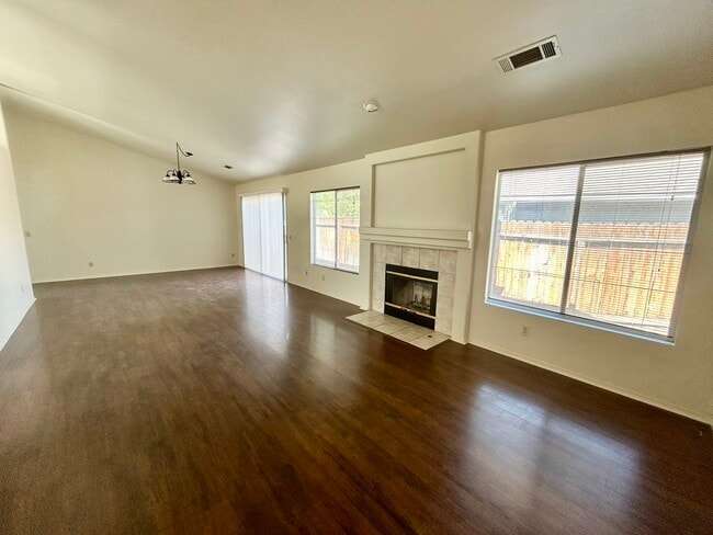 Photo - 1779 Birch Ct