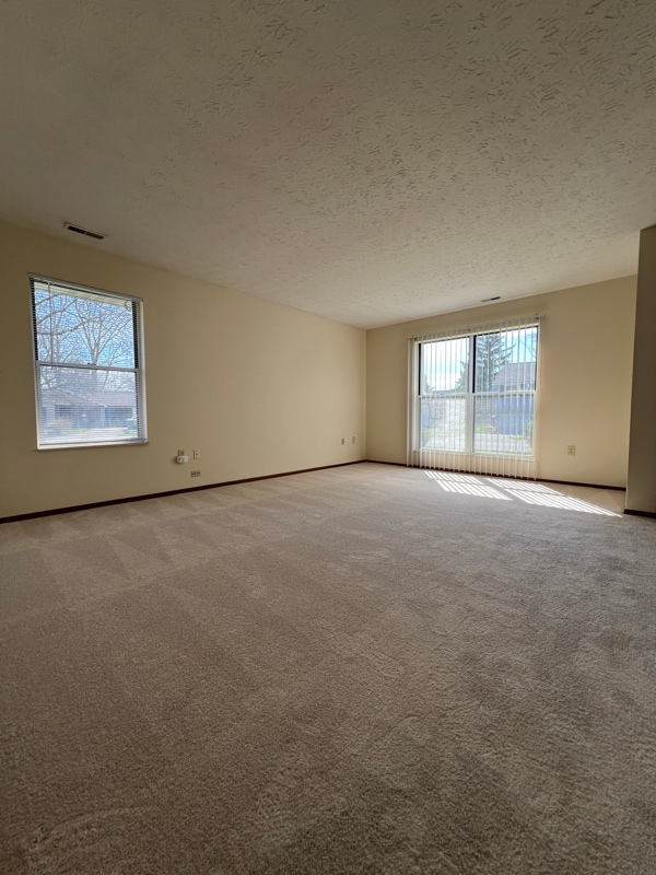 Photo - 3930 Deer Lake Way