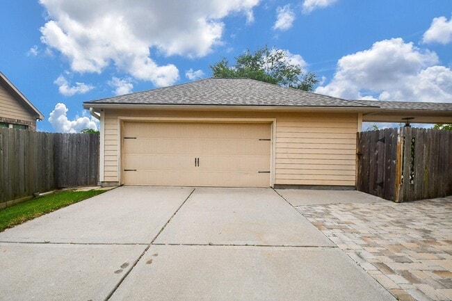 Photo - 5207 Belvedere Dr