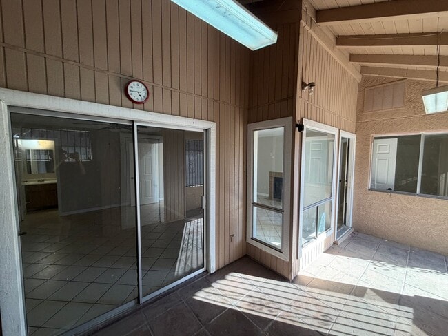 Photo - 4820 N 89th Ave