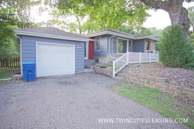 Photo - 1513 Winnetka Ave N