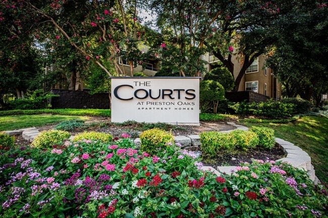 Bienvenido a The Courts en Preston Oaks - The Courts at Preston Oaks