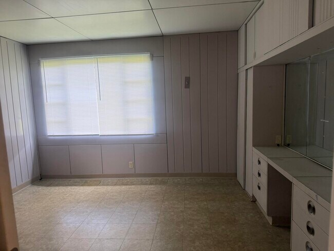 Photo - 2309 Aster St