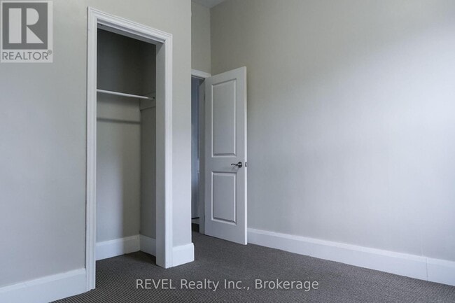Photo - 18 Clairmont St