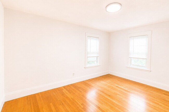 Photo - 53 Sycamore St Unit 2