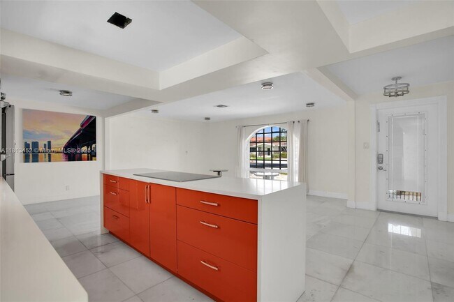 Photo - 612 SE 8th Ave