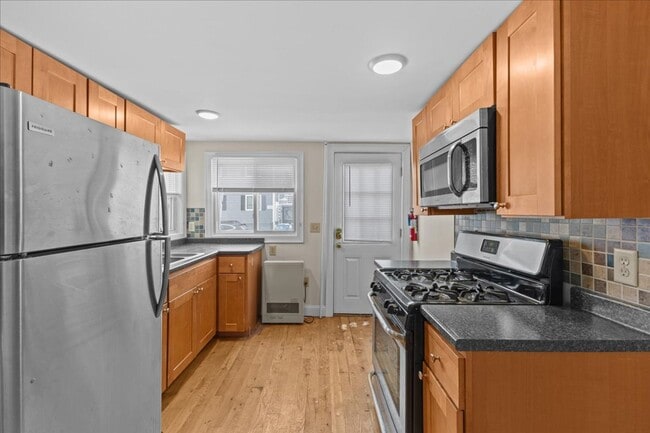 Building Photo - 153 North St Unit 1