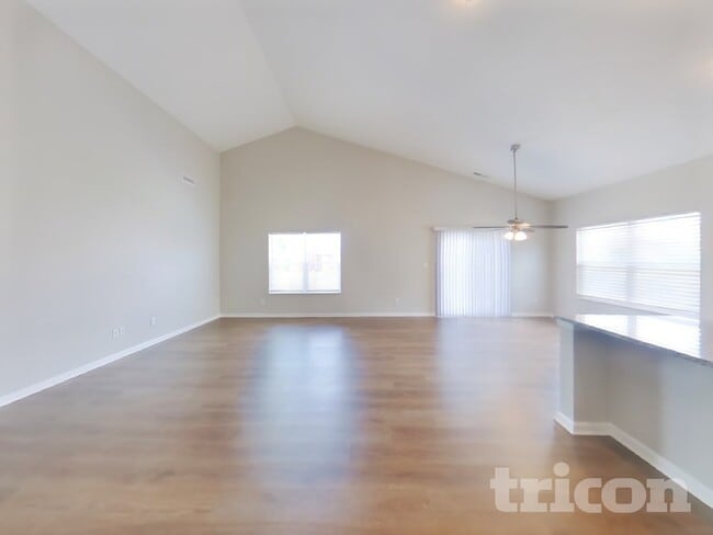 Photo - 6646 Laurelwood Dr