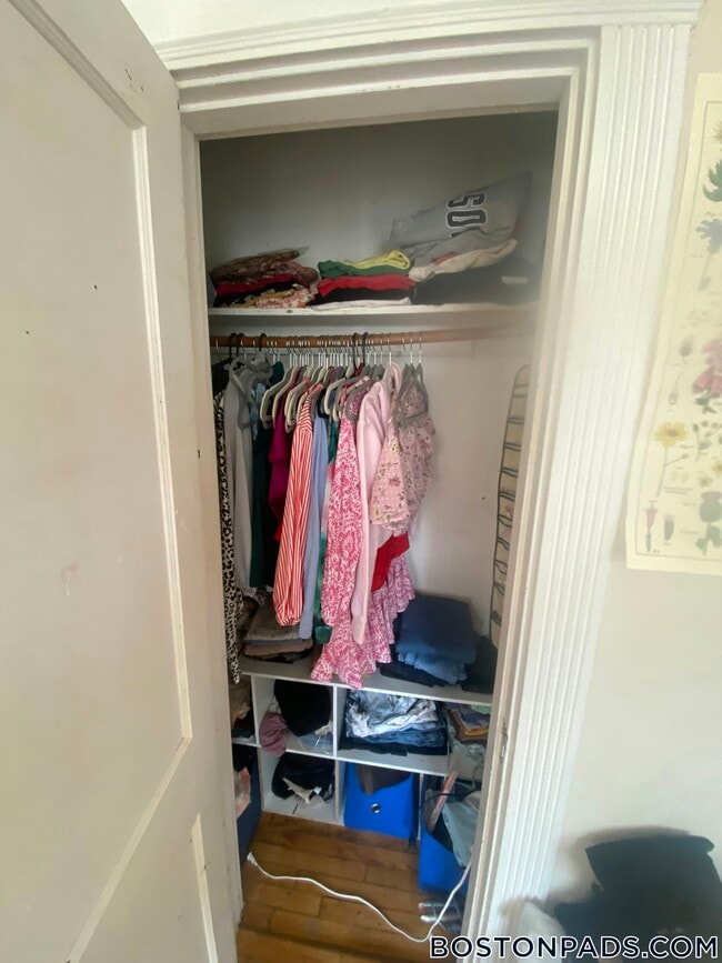 Photo - 32 Glenville Ave Unidad 3