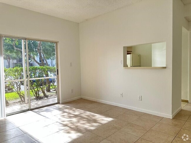 Building Photo - 601 Cypress Lake Blvd Unit E14 Rental
