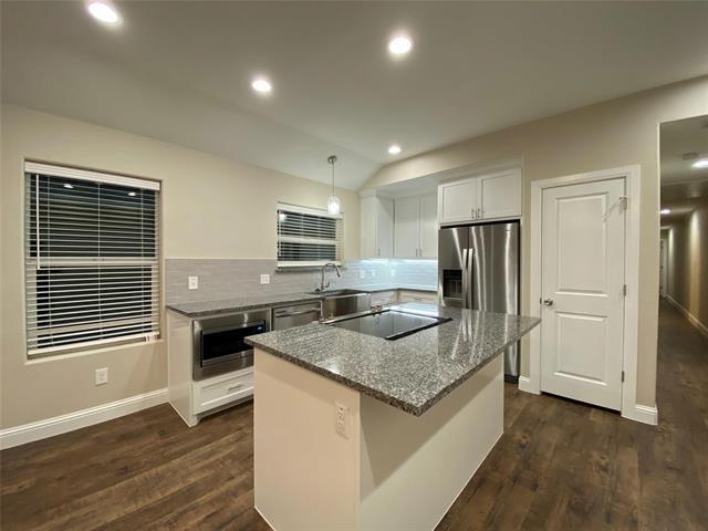 Photo - 802-804-804 N Broughton St