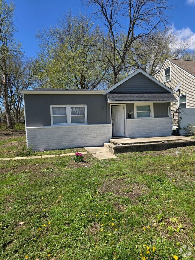 Building Photo - 2 BEDROOM IN NORTH COLUMBUS Rental