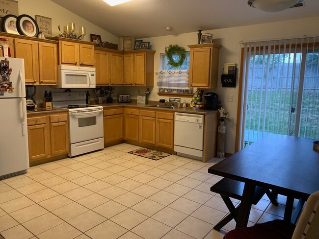 Photo - 1547 N Redhawk Dr