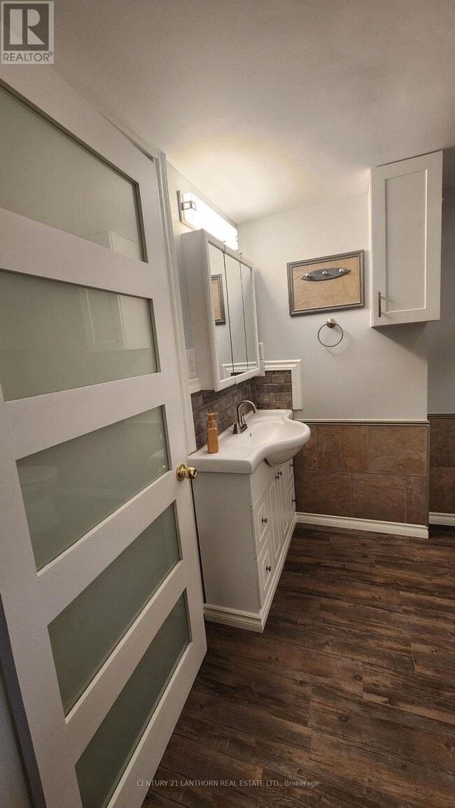 Photo - 32 Ontario St Unité 2