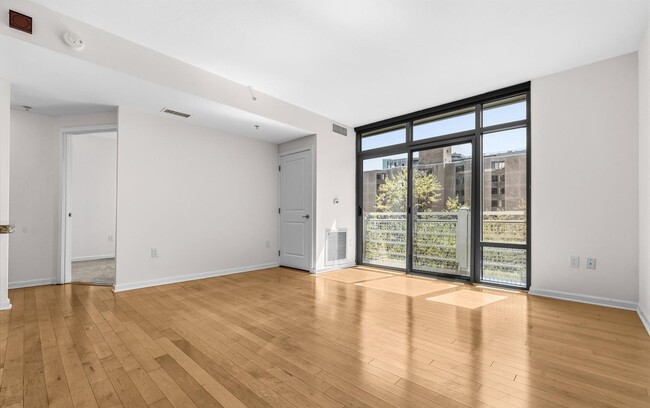 Living/Dining - 440 L St NW Unit 302