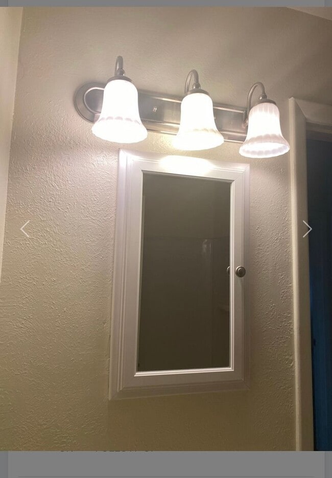 Photo - 2BR/1BA Unit with Garage in Popular NE heights Location