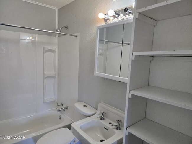Photo - 510 Cortlandt Ave