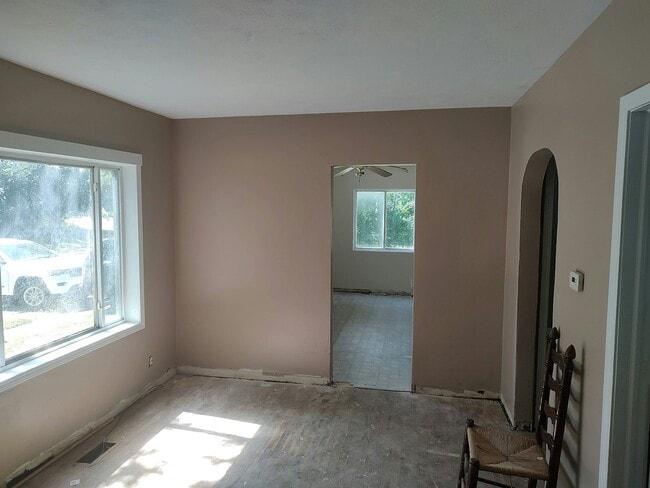 Photo - 3168 W Pkwy Ave