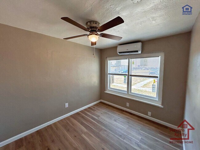 Photo - 2323 NW Bell Ave