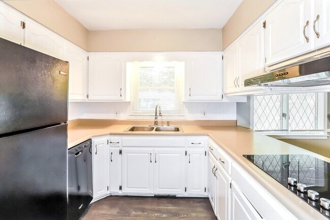 Photo - 10509 E 82nd St