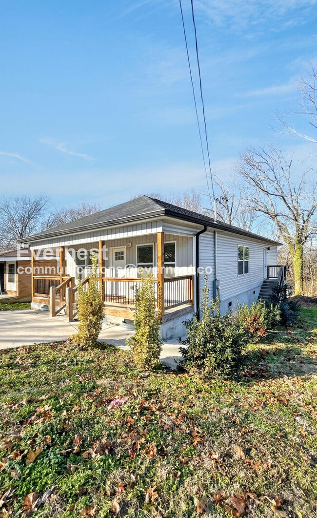 Photo - 879 Wheeler Ave