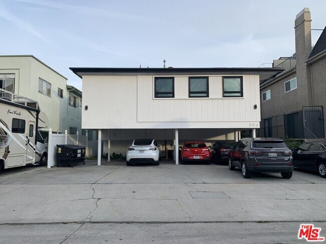 Photo - 854 S Sherbourne Dr Unidad 6 Rental