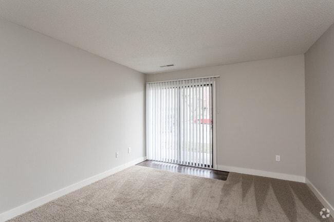1BR Oxford - Living Room