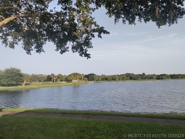 Photo - 2852 Carambola Cir S Unit 2852