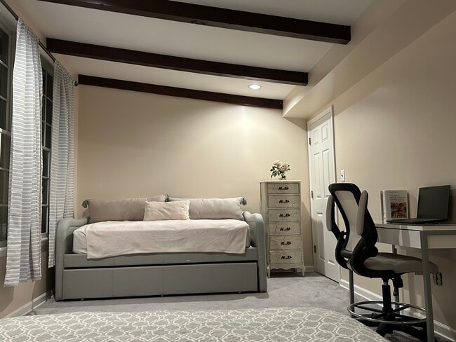 Bed room - 277 Snowden Ln Unit 1