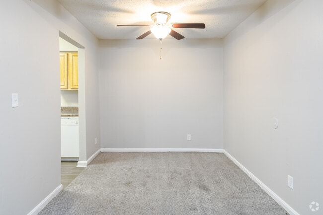 1BR, 1BA - 865SF Dining Room