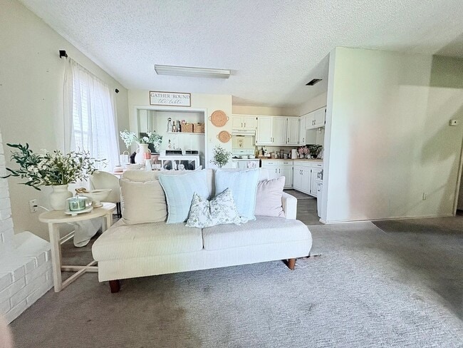 Photo - 1920 Lagonda Ave Townhome