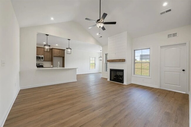 Photo - 822 Sheldrake Ln