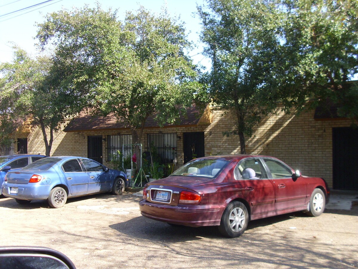 1902 E Frost St Apartments Unit 8 Laredo, TX