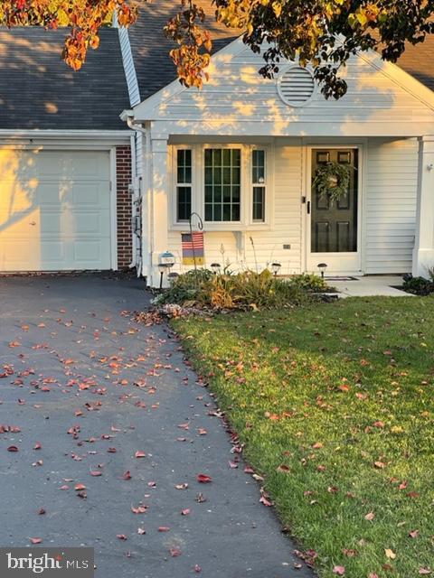 Building Photo - 5 Fieldcrest Dr