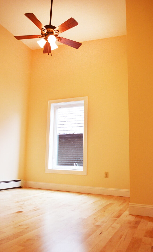 Photo - 8 Haswell St Unit APT 2