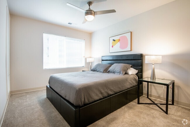 1BR, 1BA - 655SF