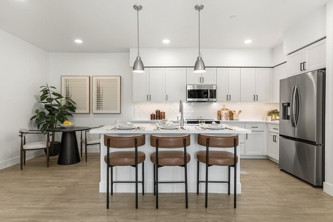 Photo - The Stately Avondale