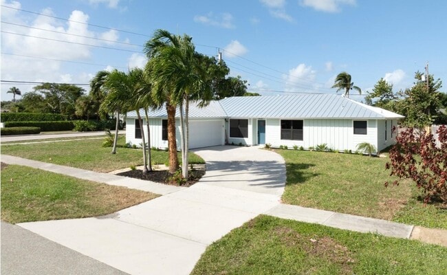 Building Photo - 96 Pinehill Trl E Rental