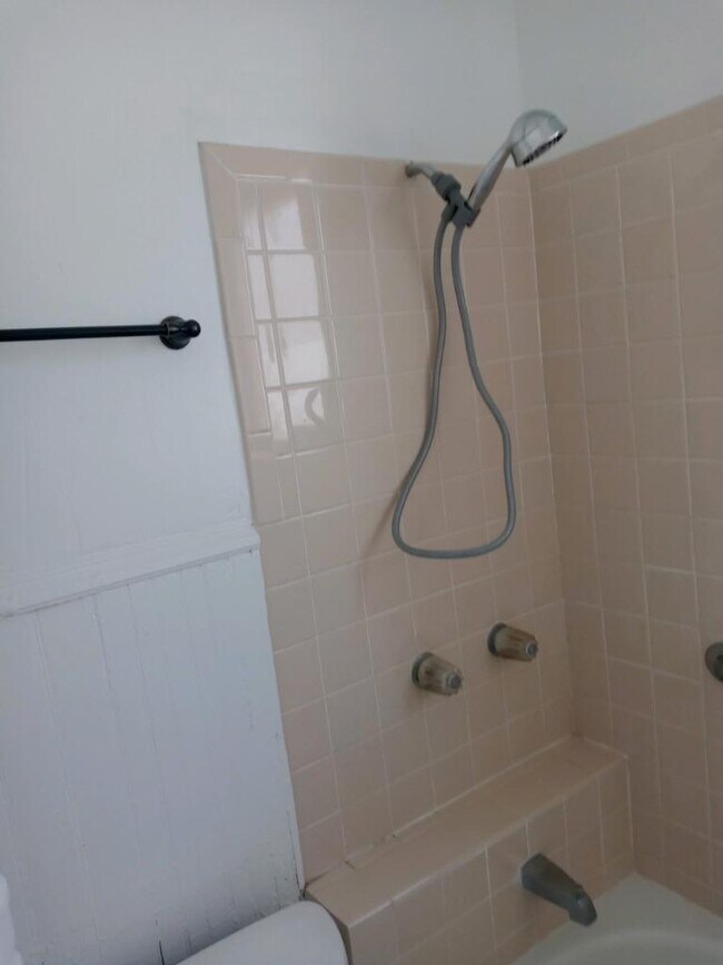 Photo - 110 S 11th St