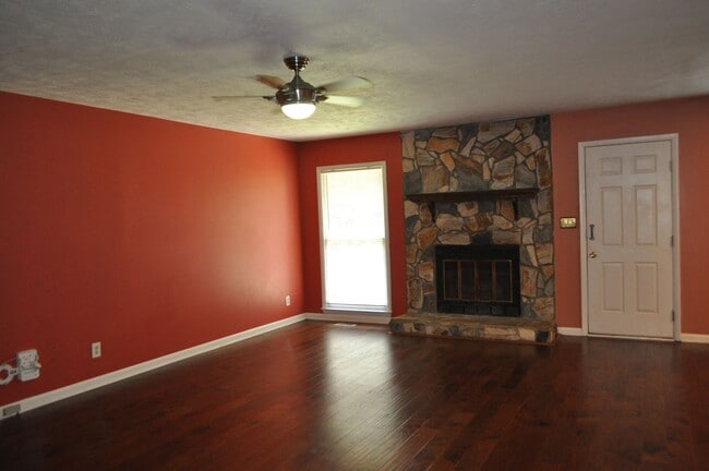 Photo - For Rent - 3 bedroom Close to Ft Bragg