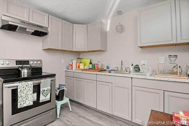 Building Photo - 298 Old Waterbury Rd Rental