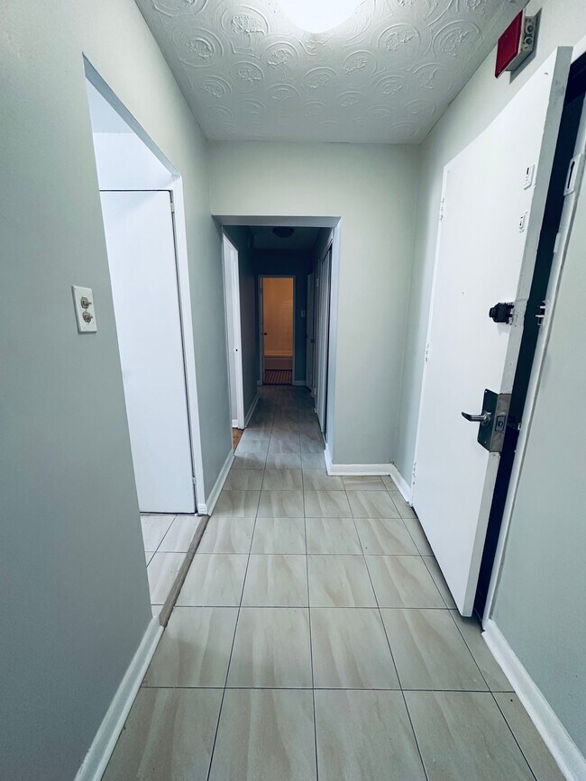 Photo - 1537 WILLOWS APARTMENTS